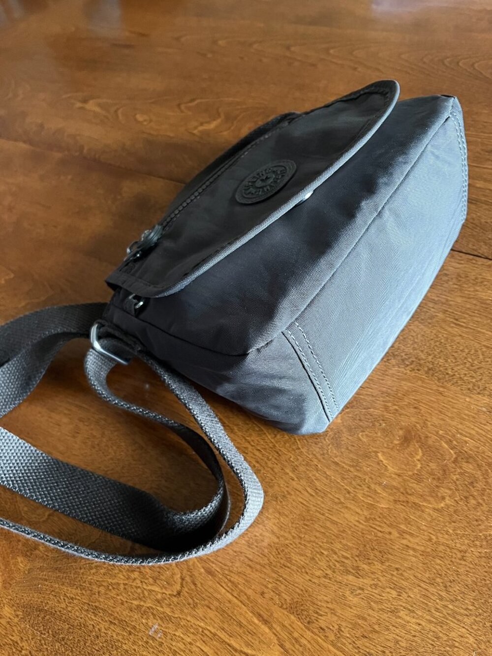 Kipling dark gray Sabian crossbody bag - Picture 10 of 16